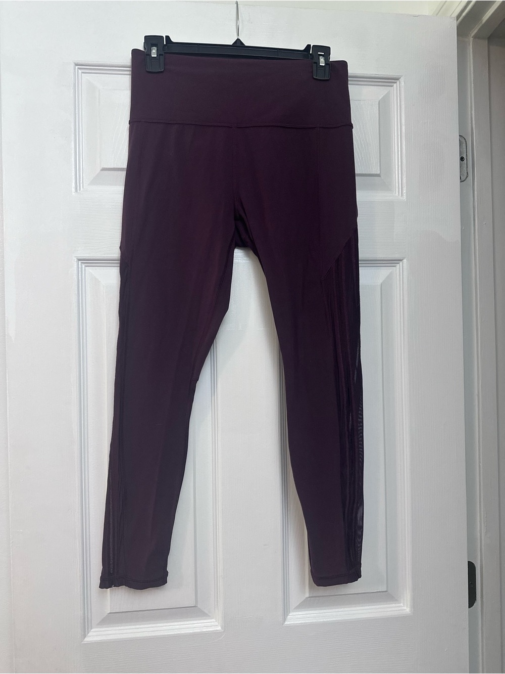 Athleta Shakti Mesh 7/8 Tights Size Medium  Burgundy